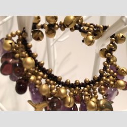 Armbnd - Karneval - Hnd Hklet &amp; Knyttet Armbnd - Forgylt/Lilla Glas Sten