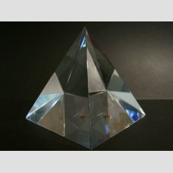 Krystal Pyramide - Massive Kantet Krystal Pyramider - 10cm