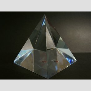 Krystal Pyramide - Massive Kantet Krystal Pyramider - 10cm