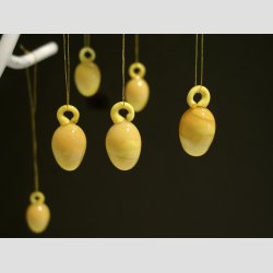 Pskeg - Hndlavet Hngende Gule Glas g - Mini 2-3cm