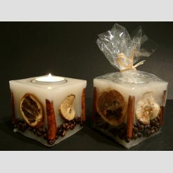 Stearinlys - Firkantet Med Asst. Frugt - 7x7cm