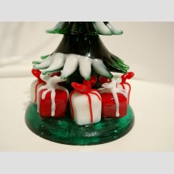 Glaskunst - Juletr I Glas - Massiv Med Rd/Hvide Julepakker - 11cm