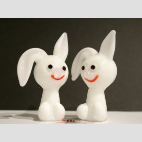 Kanin - Jade/Hvid Glas Kanin - Hnge re og Lyserd Nse - H 6cm