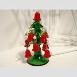 Glas Juletr - Med Hvid Sne &amp; Rde Klokker - 10cm