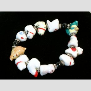 Kinesisk Nytr - 12 rsdyr Armbnd - Med Sort Koral Perler og Glas Krystal Diamanter