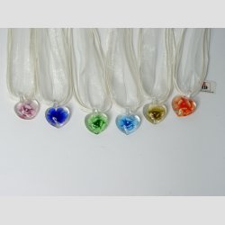 Halskde - Glas Blomst i Klar Hjerte - 26cm