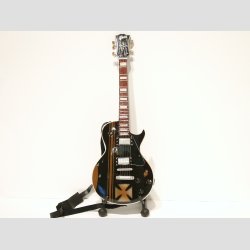 Miniaturer Iron Cros El Guitarer - Med Stand &amp; Rem - 25cm