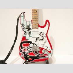 Miniaturer Elektrisk The Wall Guitar - Med Stand &amp; Rem - 25cm