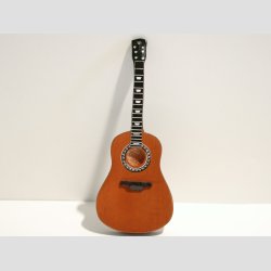 Mini Guitar med Magnet bagp - 10cm