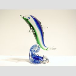 Glaskunst - Glas Delfin p en Blge - Klar/Bl/Grn - 15cm