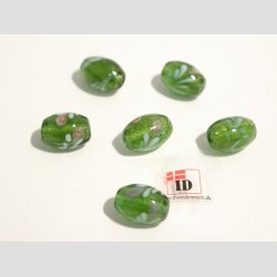 Hndlavet Glas Perle - Oval Med Guld/Blomst - Grn - 1,5cm