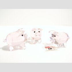 Gris - Klar/Lyserd - Mini - 3cm - 1 st med 3 stk