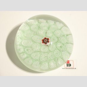 Brevpresser - I Glas Med Millefiori - Lysegrn - Dia. 6cm