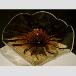 Glaskunst - Hndlavet Stor Glasfad p Krystal Fod - Dia 45cm - Brun