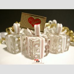 Gave Pakke - Glas Klar/Lilla Prikker - Hvid/Lilla Sljfe - 3cm