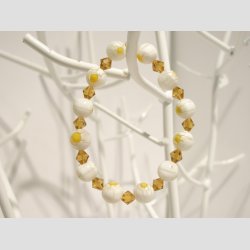 Glas Armbnd - Hvide Millefiori Glasperler - Ravfarvet Kantet Mellemperler