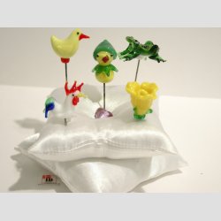 Glaskunst - Glas Nipsenle - Forrs Figurer Med Hvid Silkepude - 1 Start/Gavepakke