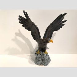 rnefigur - Skandinavisk Havrn - Flyvende fra Klippe - 20cm