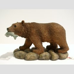 Dyrefigur - Brun Bjrn Med Fisk - 12,5cm