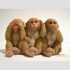 Dyrefigurer Aber - Ikke Se/Hre/Tale - Tre vise Aber Siddende Sammen - L 8cm