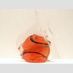 Glasfigur - Stor Glas Fisk - Hj Finne - Klar/Rd/Sort - H20cm - B18cm