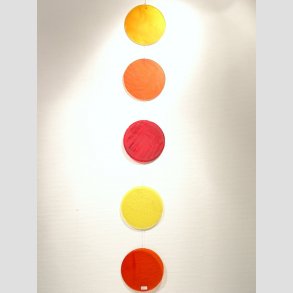 Glaskunst Uro - 1 St med 5 Store Runde Glas Stykker - Orange/Rd Mix Serie - D18xL135cm