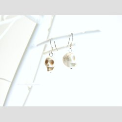 reringe - Skull - 12 Forskellige Farver - 3cm (perle 1cm)