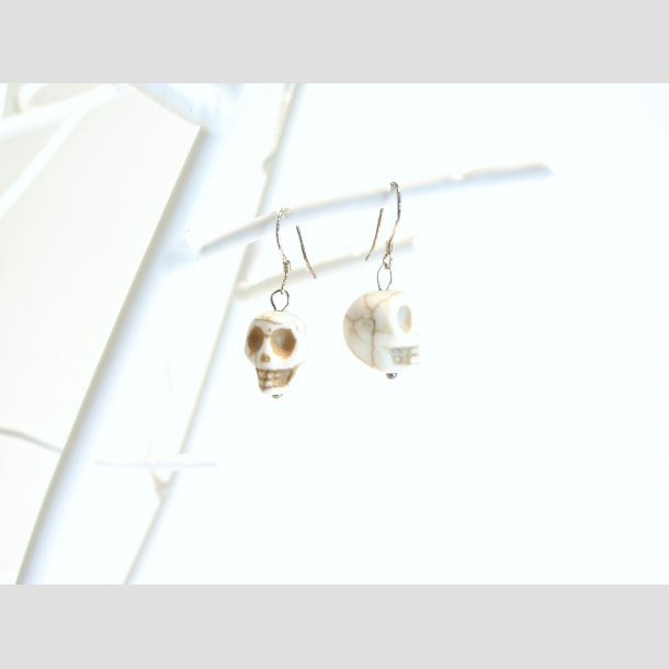 reringe - Skull - 12 Forskellige Farver - 3cm (perle 1cm) Hvid