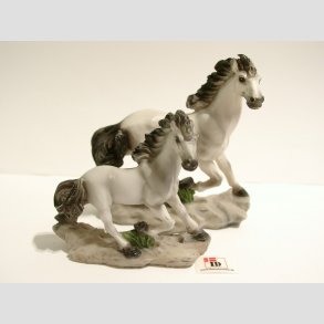 Dyrefigur - Heste - Sten Figur - Hvid/Gr - 8-10cm